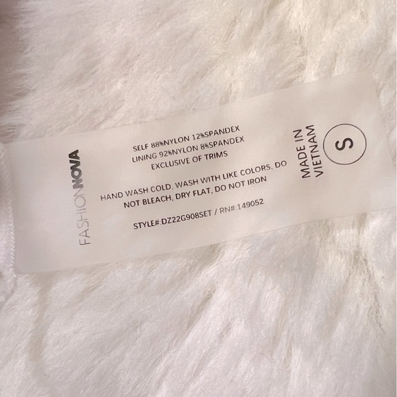 Pink ruffle bikini set - Picture 3 of 3